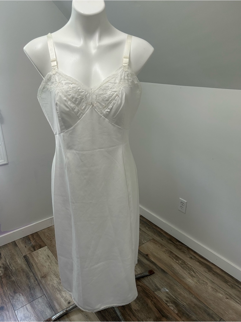 Vintage Classic White Lace-Trim Slip Nightgown Wonder Maid 36